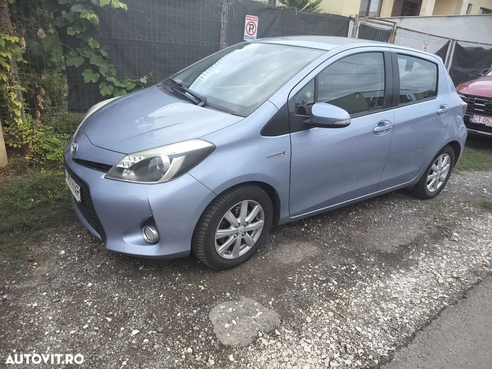 Toyota Yaris 1.5 VVT-i HSD Luna - 4