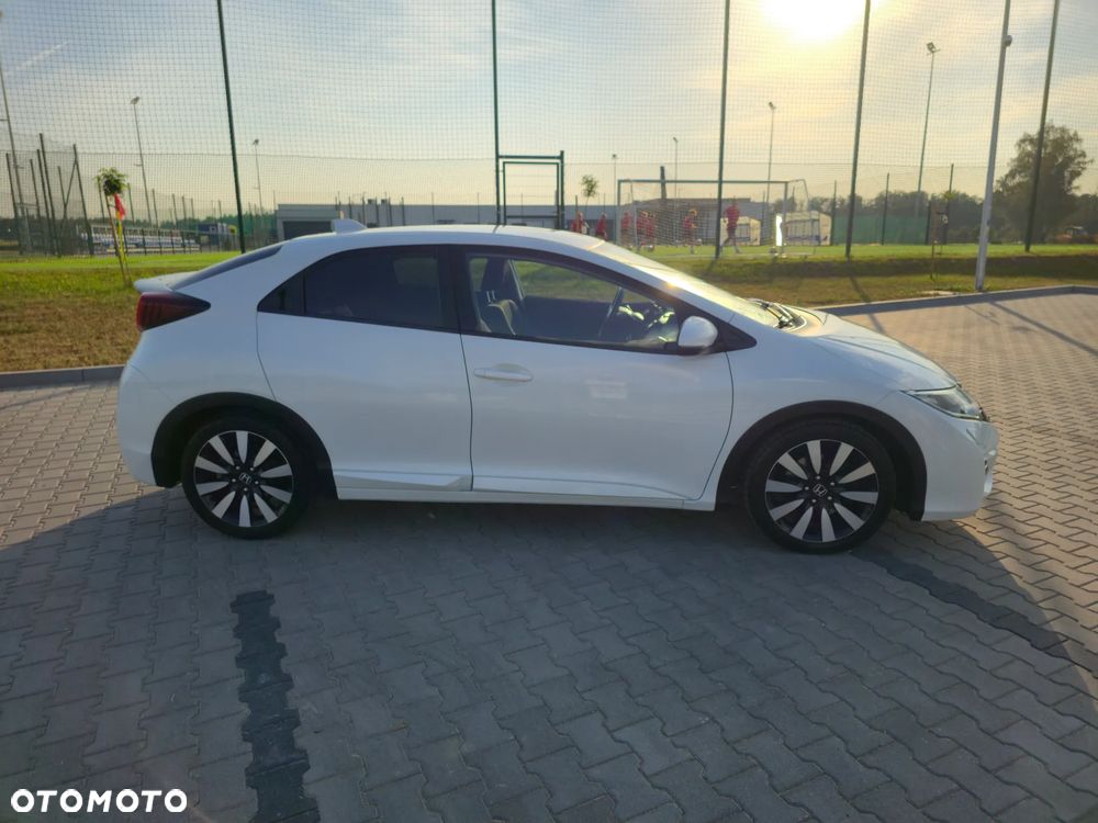 Honda Civic 1.8 Lifestyle (Honda Connect+) - 5
