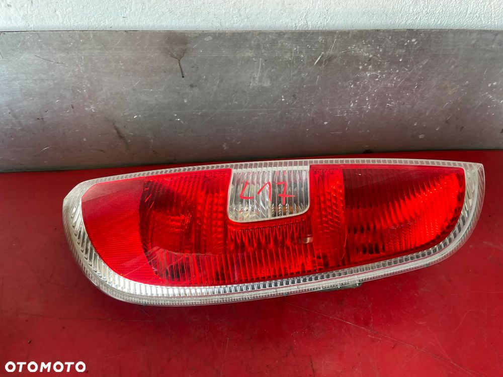 Skoda Roomster Lampa Prawy Tył 5J7945096