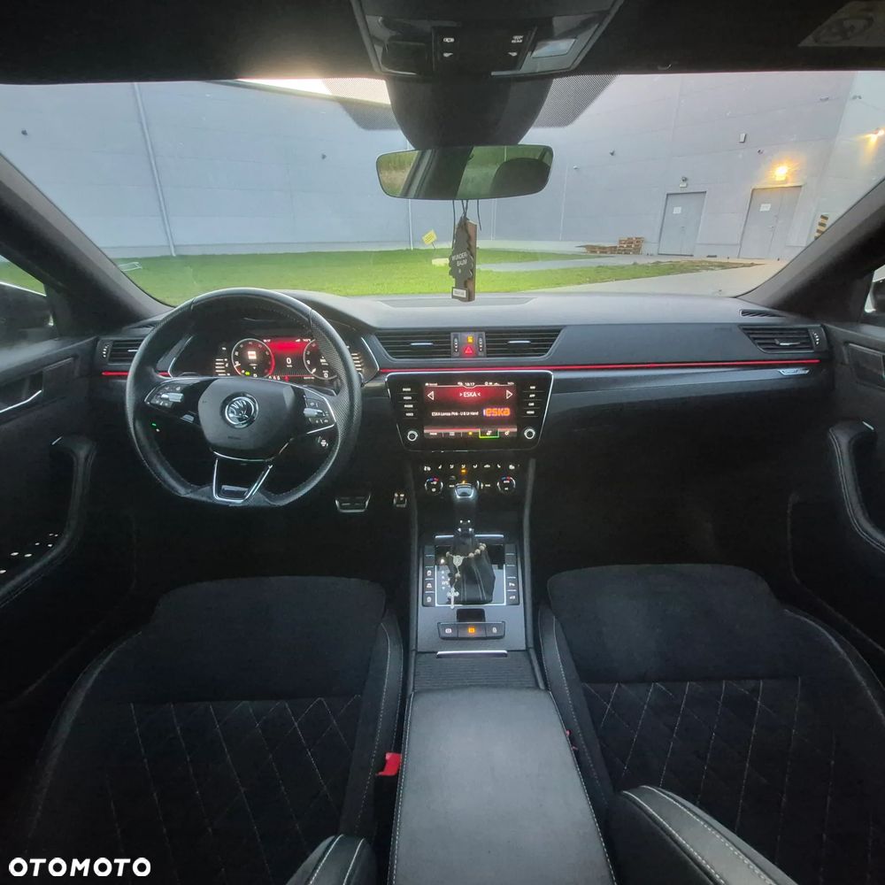 Skoda Superb 2.0 TSI Sportline DSG - 8