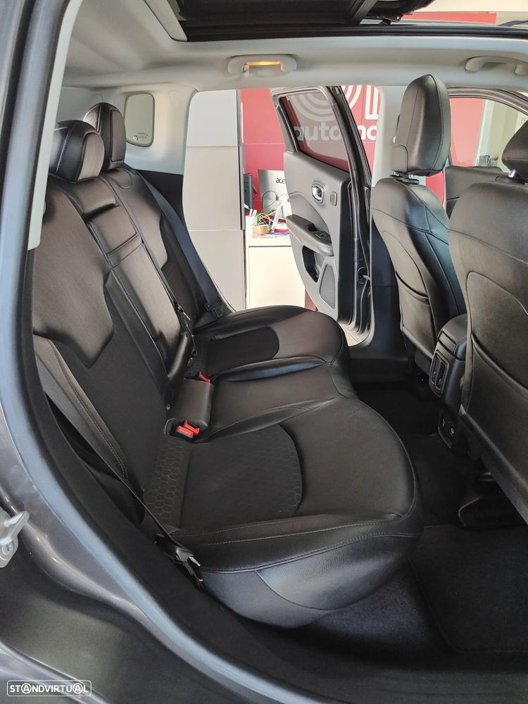 Jeep Compass 1.3 TG Limited - 19