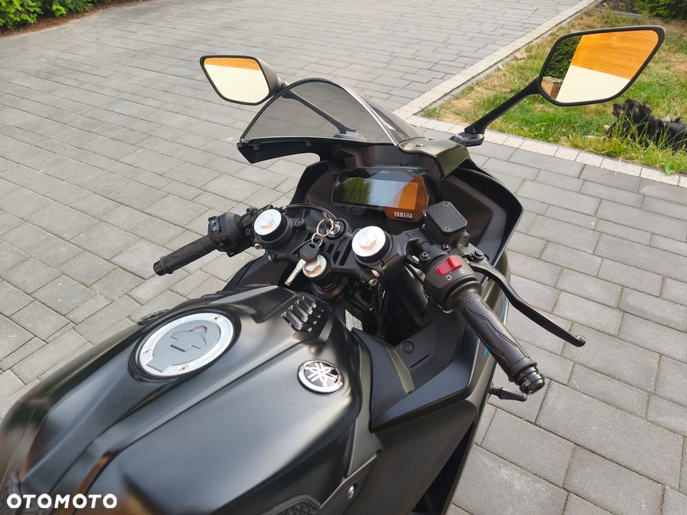 Yamaha YZF - 13