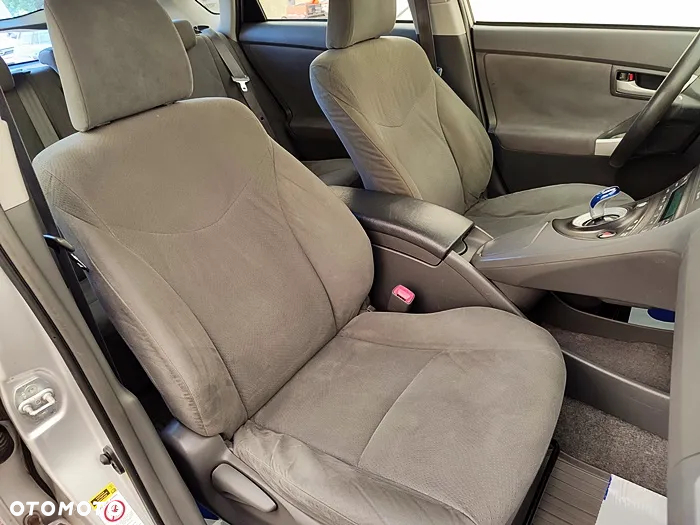 Toyota Prius - 40