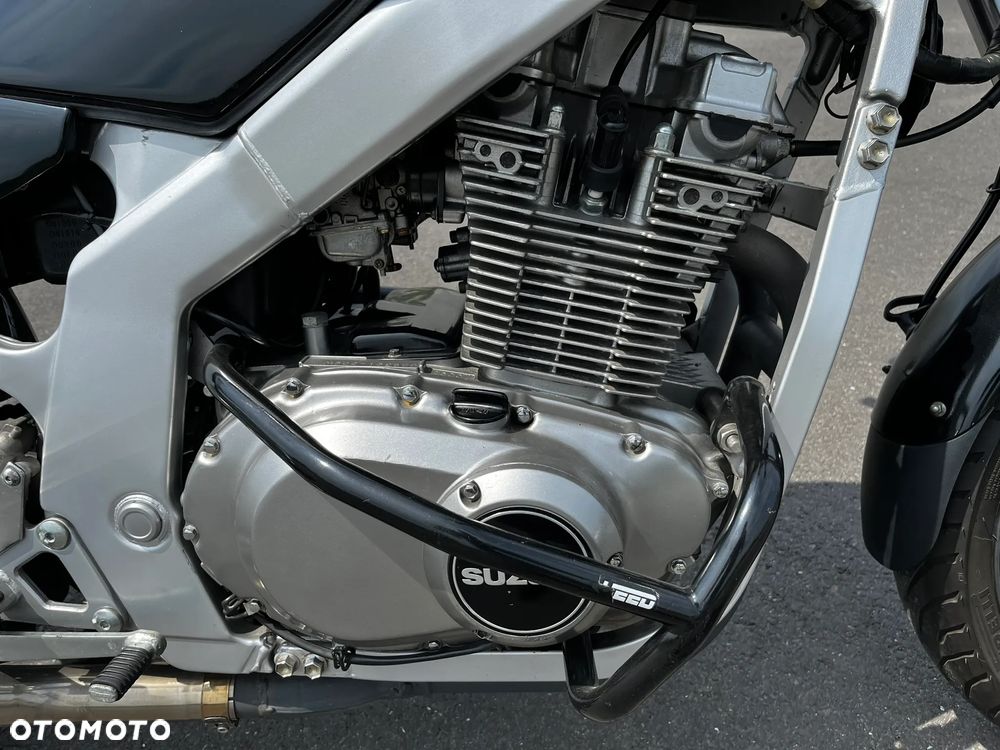 Suzuki GS - 3
