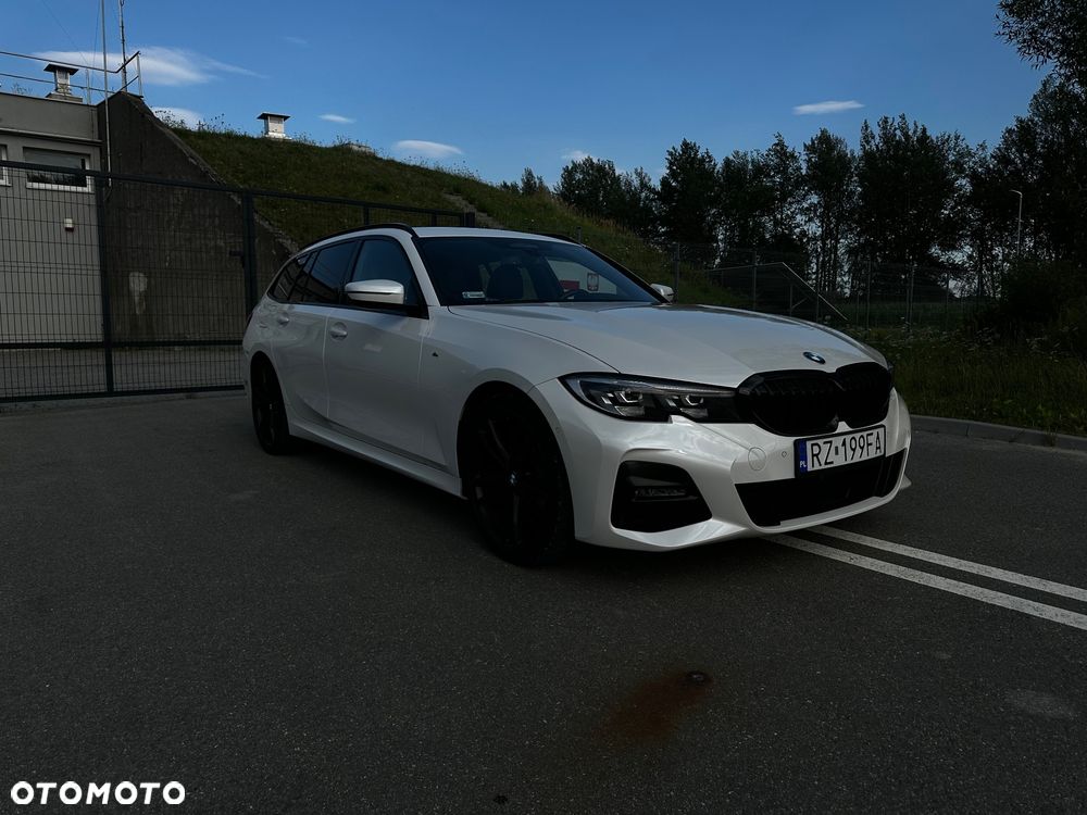 BMW Seria 3 320d xDrive M Sport - 1