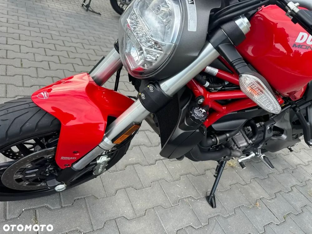 Ducati Monster - 25
