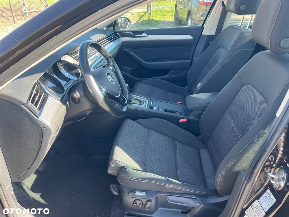 Volkswagen Passat - 6
