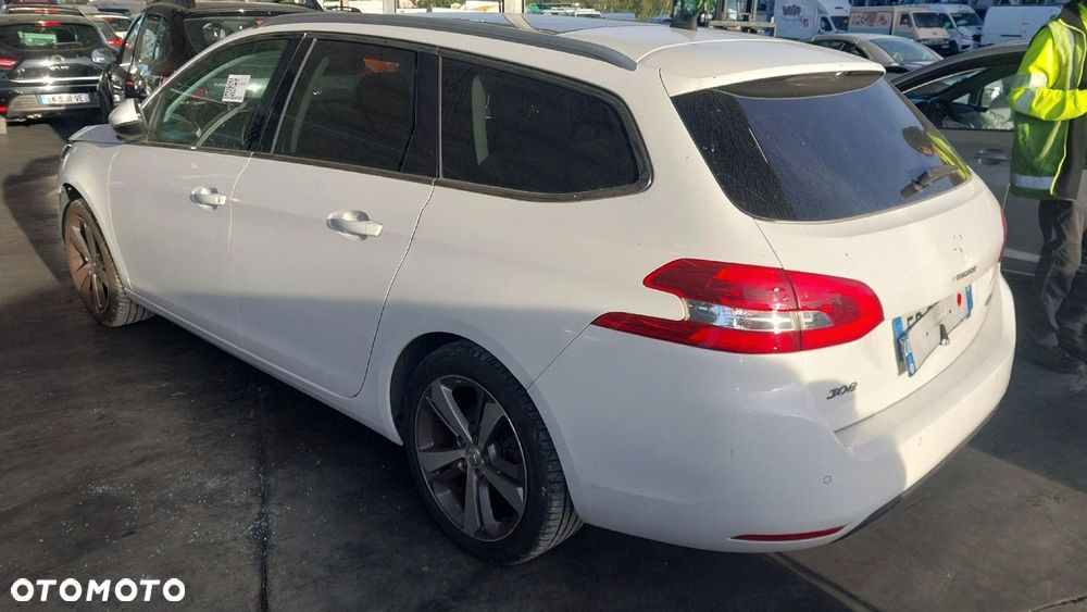 Peugeot 308 - 5