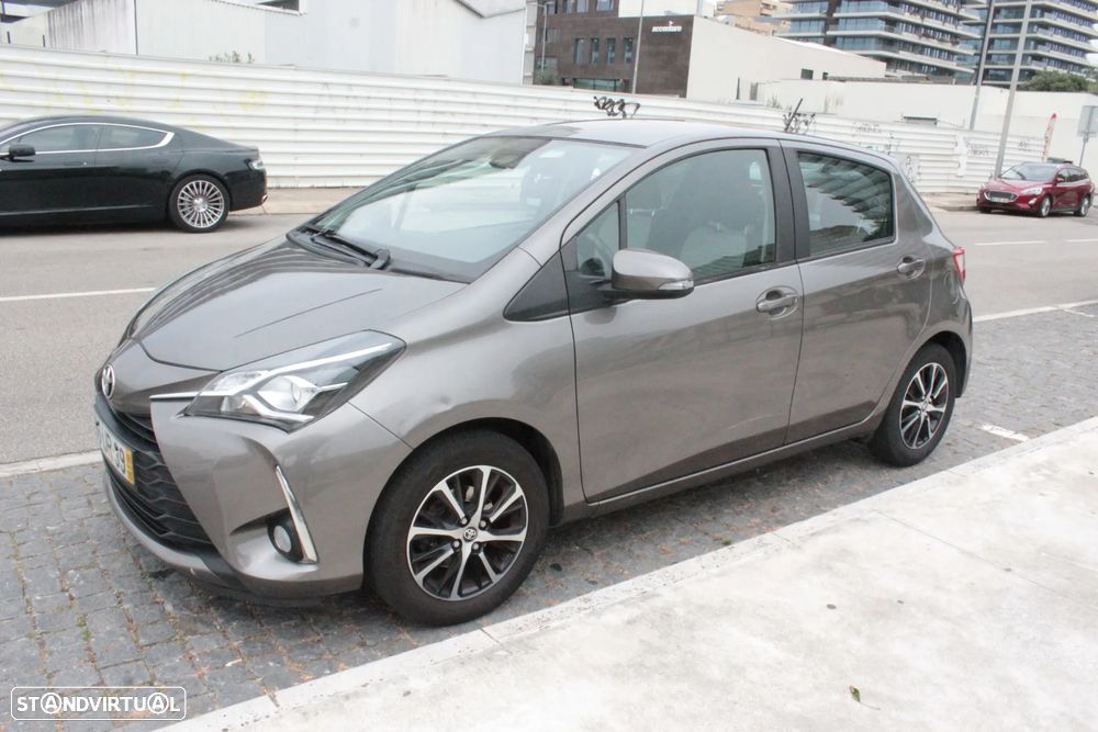 Toyota Yaris 1.0 VVT-i Comfort+P.Style - 2