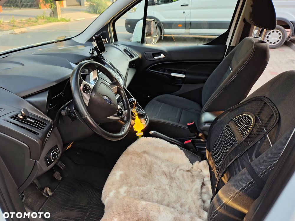 Ford Tourneo Connect 1.5 TDCi Titanium - 16