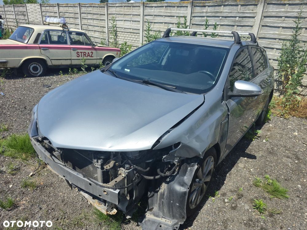 Toyota Auris Hybrid 135 Premium - 6