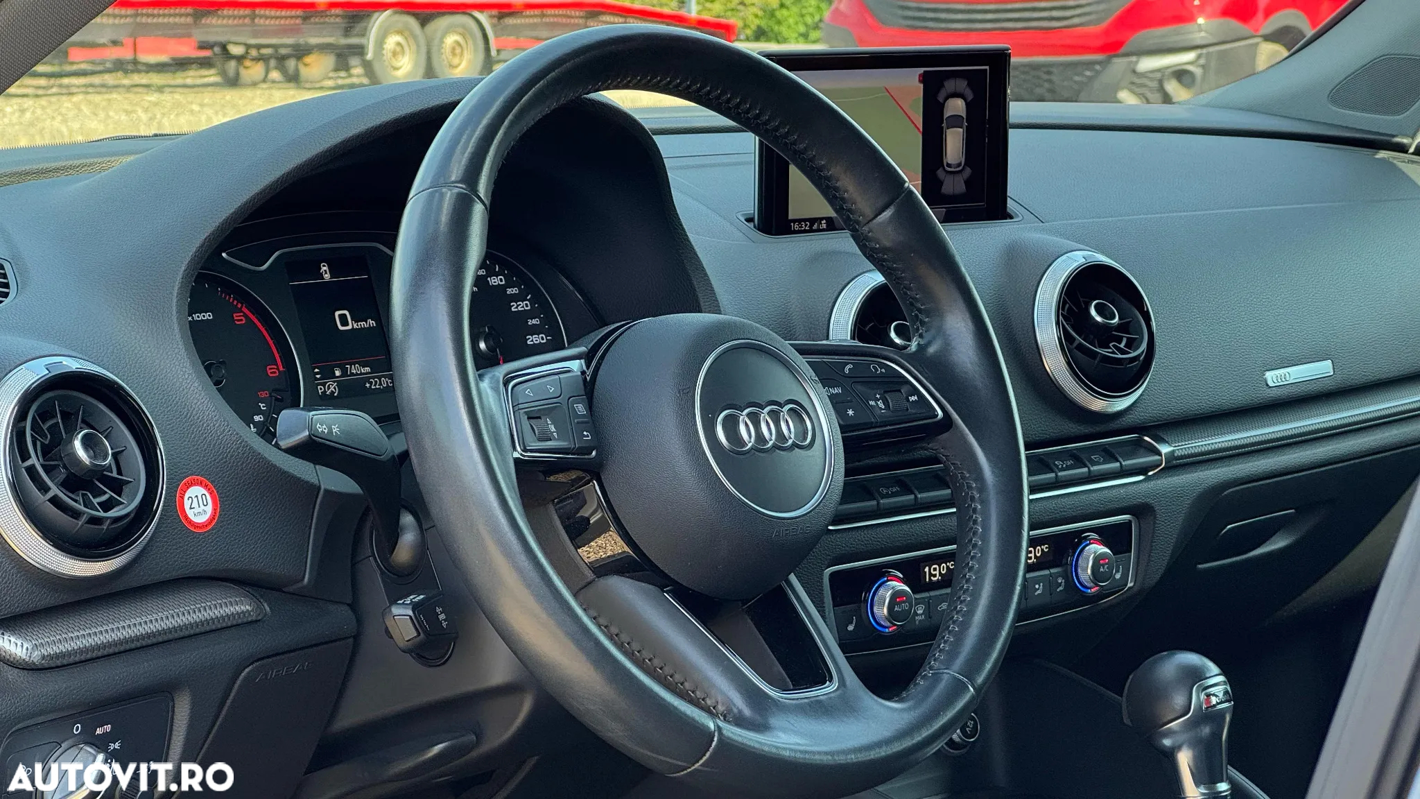 Audi A3 Sportback 1.6 TDI S tronic Design - 7