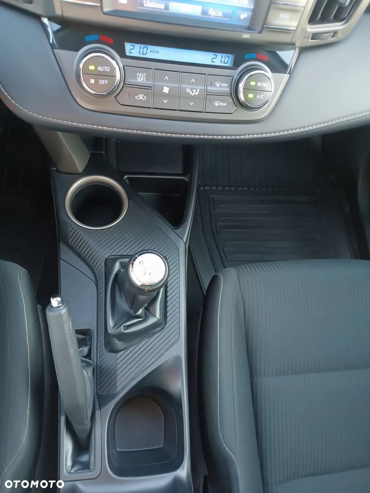 Toyota RAV4 2.0 4x4 Comfort - 37