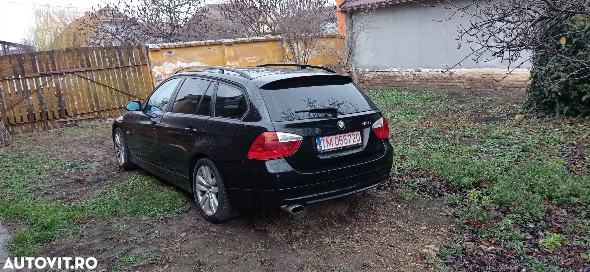 BMW Seria 3 318i - 1