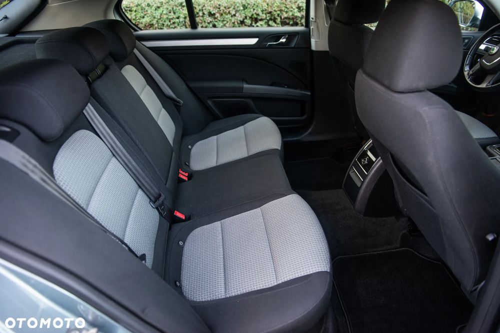 Skoda Superb 3.6 V6 4x4 DSG Elegance - 30