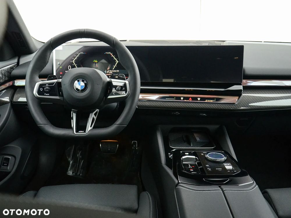 BMW Seria 5 540d xDrive mHEV M Sport sport - 26