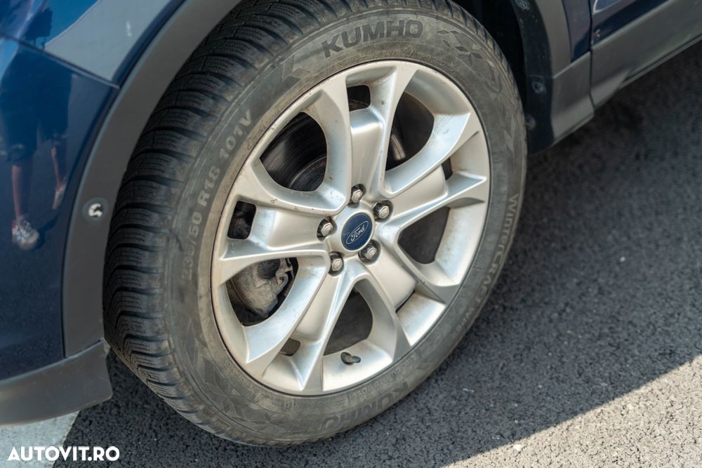 Ford Kuga 2.0 TDCi 4WD Powershift Titanium - 8
