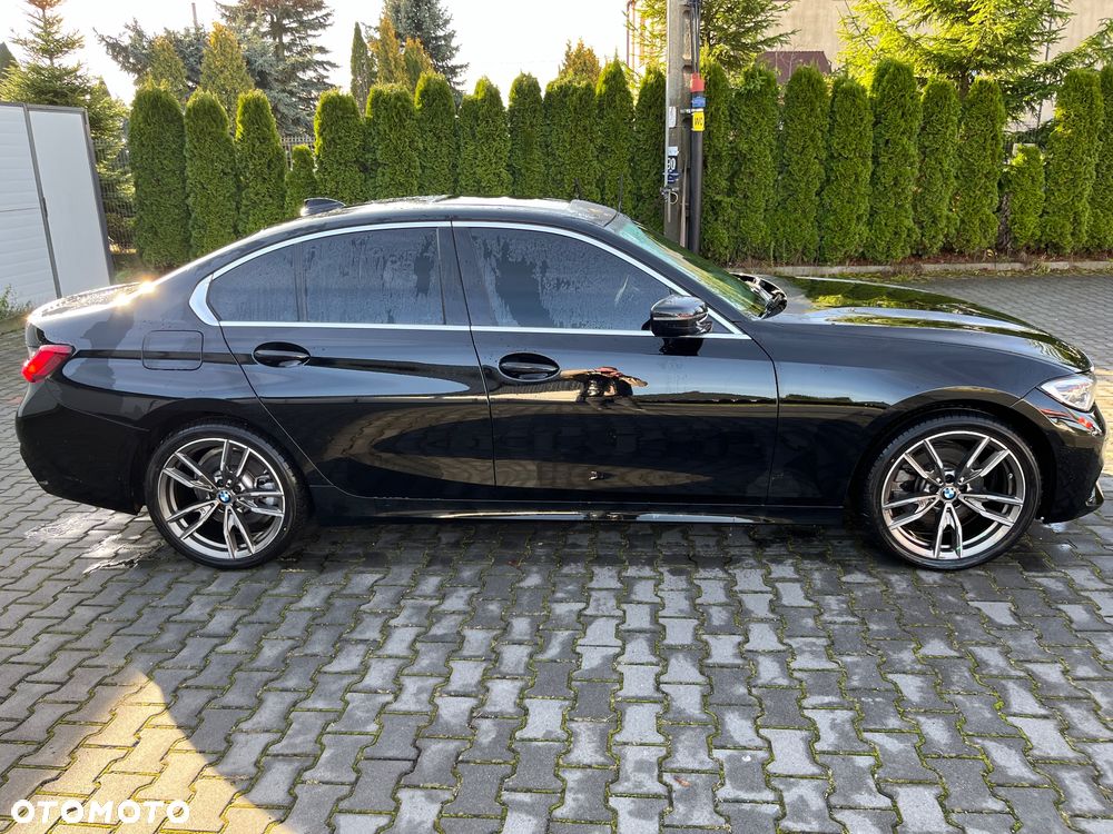 BMW Seria 3 330i xDrive M Sport - 4