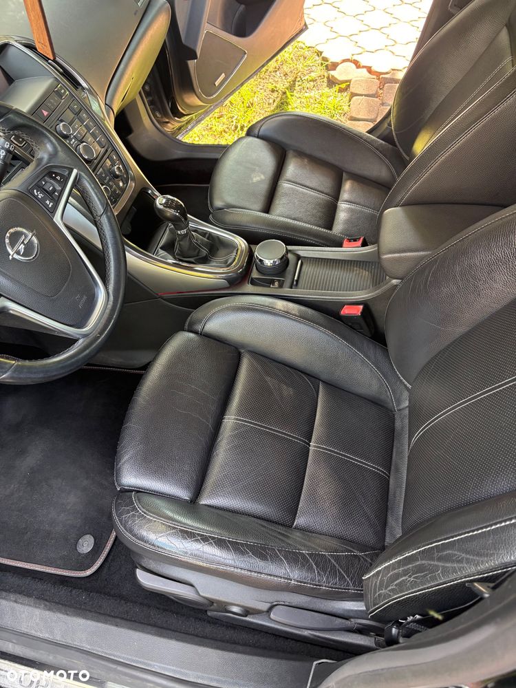 Opel Astra 1.6 T Cosmo - 10