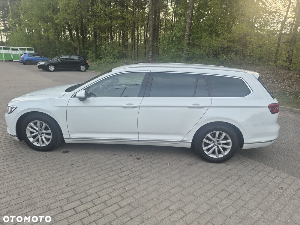 Volkswagen Passat 2.0 TDI (BlueMotion Technology) Highline - 20
