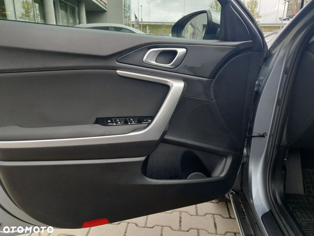 Kia XCeed 1.5 T-GDI M - 11