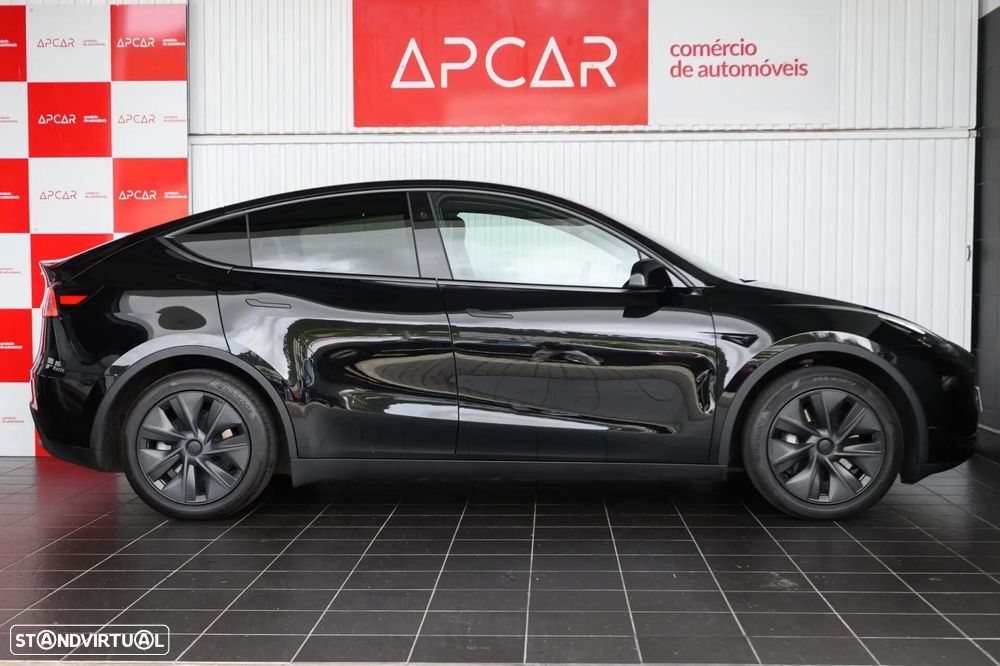 Tesla Model Y Long Range RWD - 3