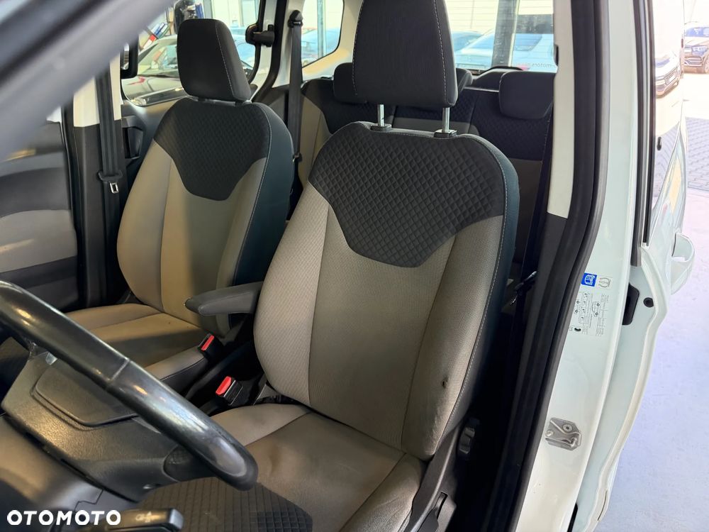 Ford Tourneo Courier 1.5 TDCi Trend - 10