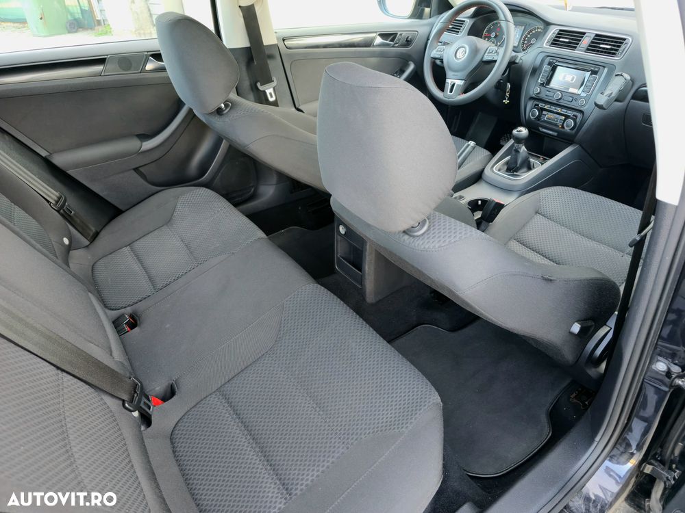 Volkswagen Jetta - 10