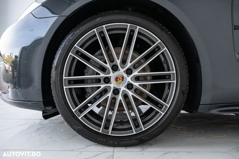 Porsche Panamera 4S Executive - 12