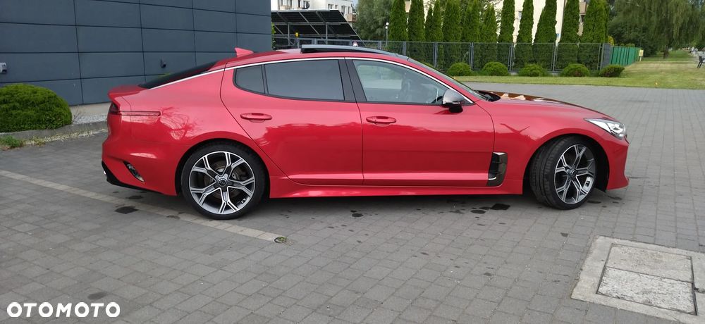 Kia Stinger - 17