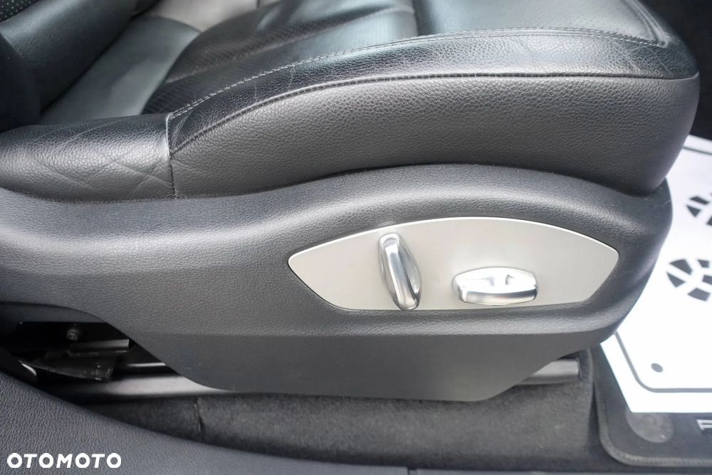 Porsche Cayenne Platinum Edition - 14