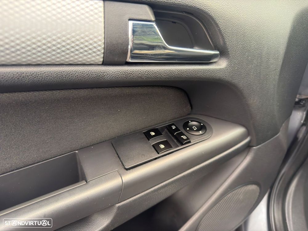 Opel Astra GTC 1.3 CDTi - 21