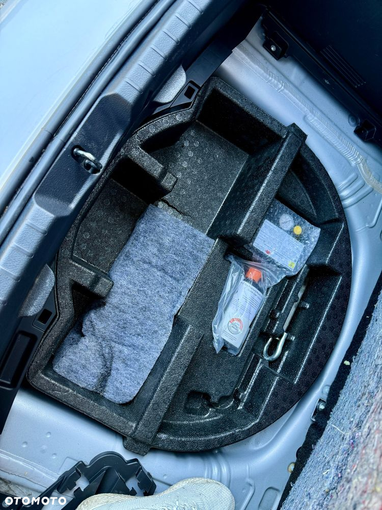 Toyota Yaris Hybrid 1.5 VVT-i Y20 Club - 40