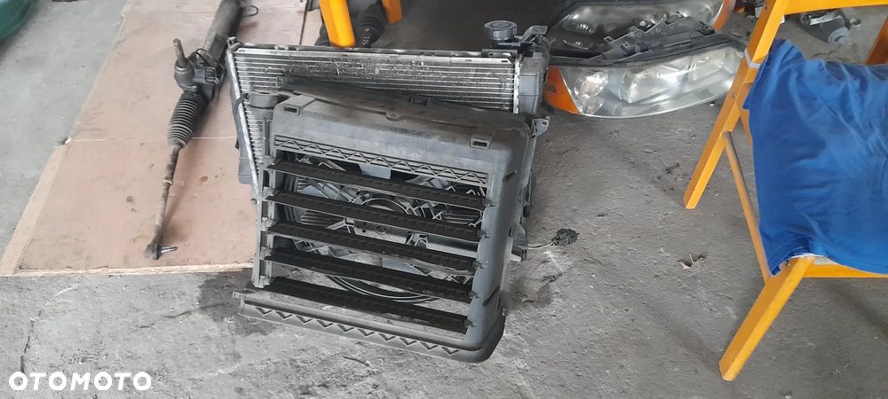 BMW 3 E46  lampa lewa lub prawa - 3