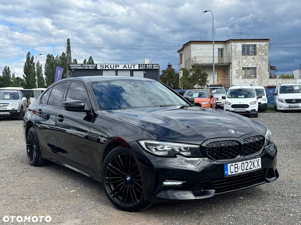 BMW Seria 3 318d Sport Line Shadow - 13