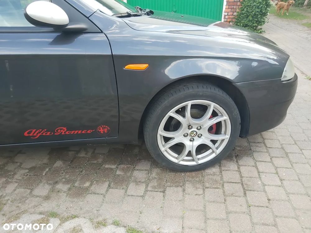 Alfa Romeo 147 1.9 JTD 16V Progress - 5