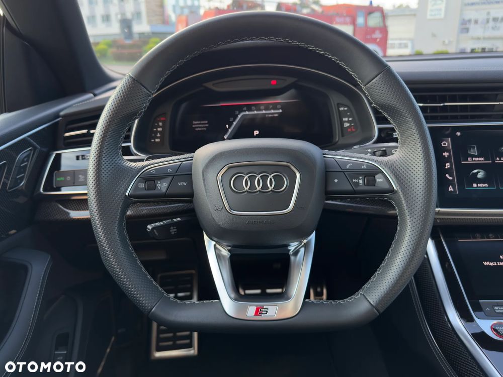 Audi SQ8 - 24