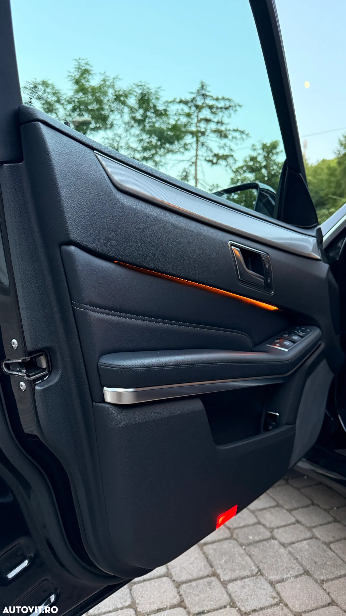 Mercedes-Benz E 250 BlueTEC 9G-TRONIC Avantgarde - 29