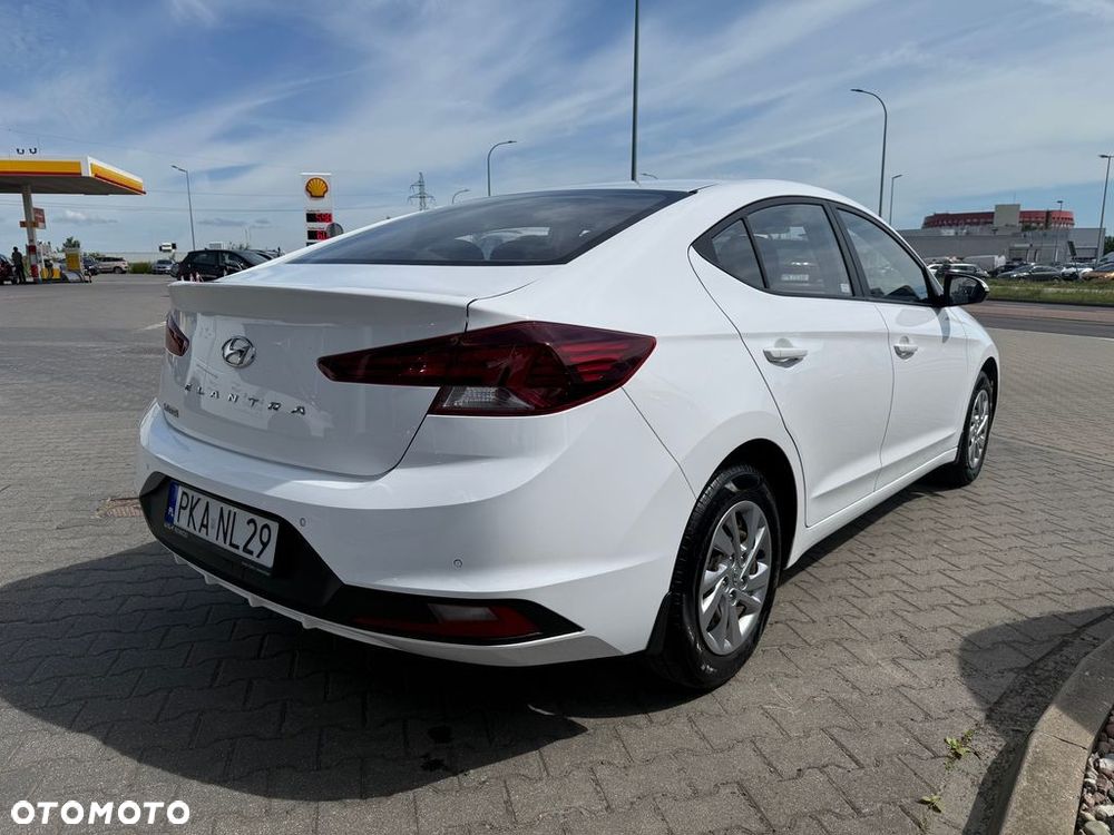Hyundai Elantra 1.6 Classic Plus - 7