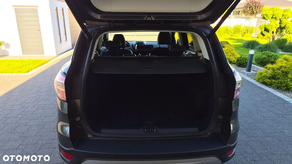 Ford Kuga 2.0 TDCi 4x4 Titanium - 36