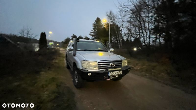 Toyota Land Cruiser - 6