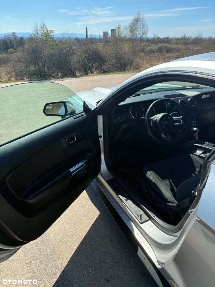 Ford Mustang 3.7 V6 - 16