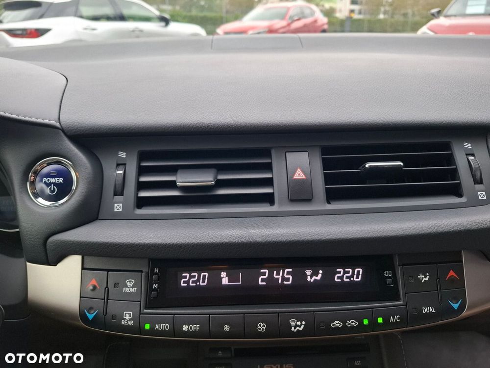 Lexus CT 200h Elite EU6 - 31