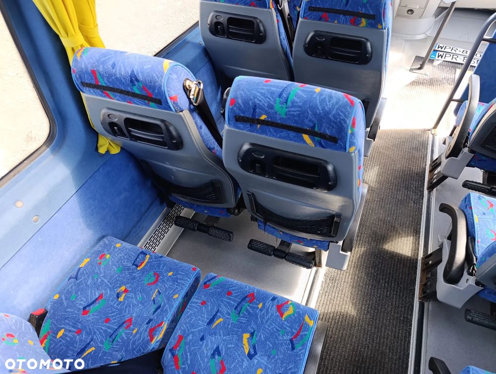 Mercedes-Benz Sprinter 519 - 23