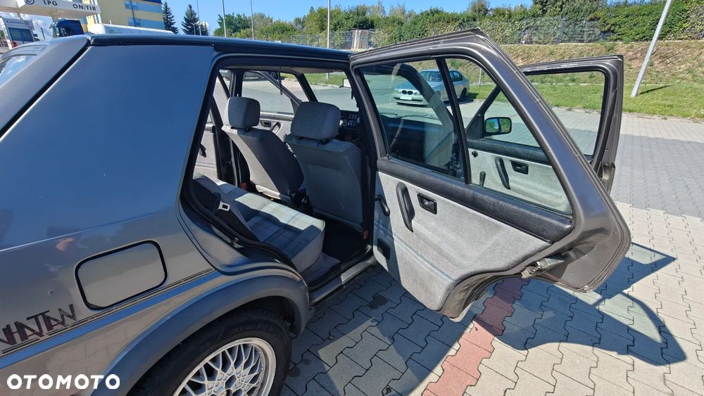 Volkswagen Golf - 23