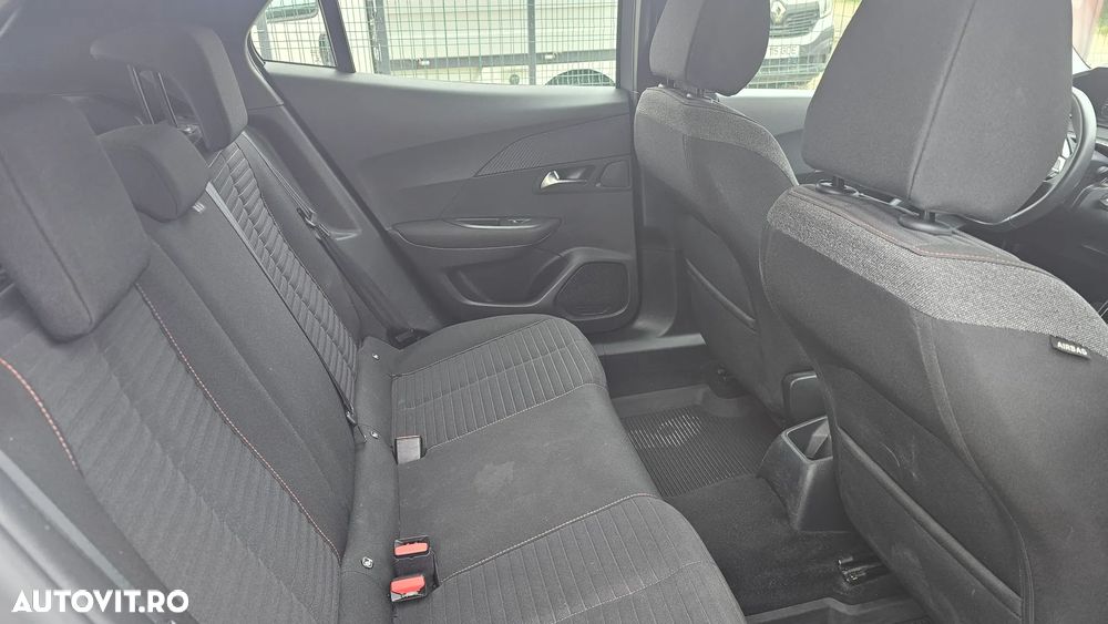 Peugeot 2008 - 8