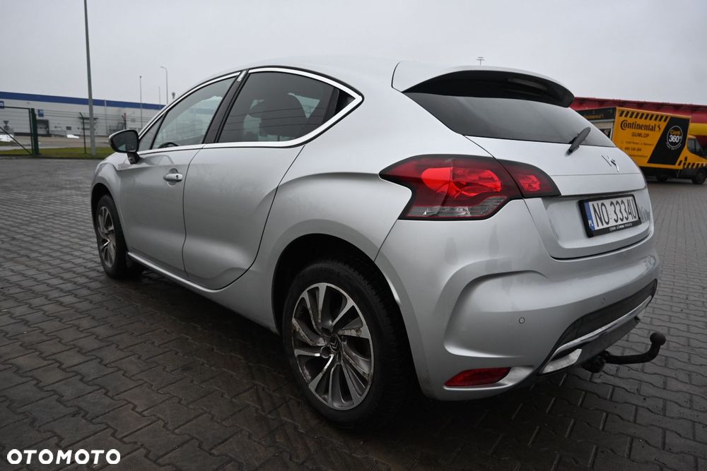 Citroën DS4 THP 155 EGS6 SoChic - 3