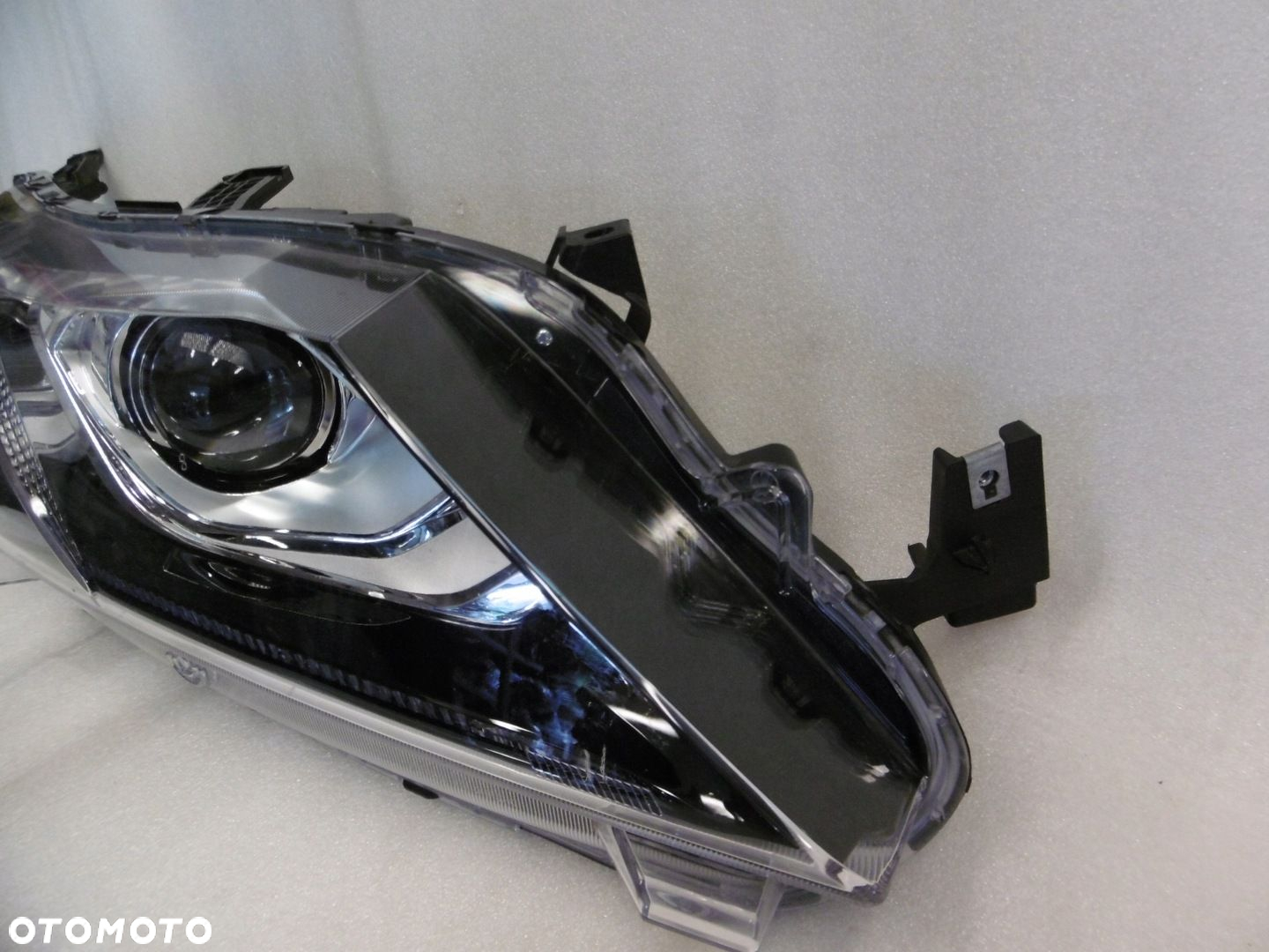 MITSUBISHI ECLIPSE CROSS - lampa prawa LED - 3