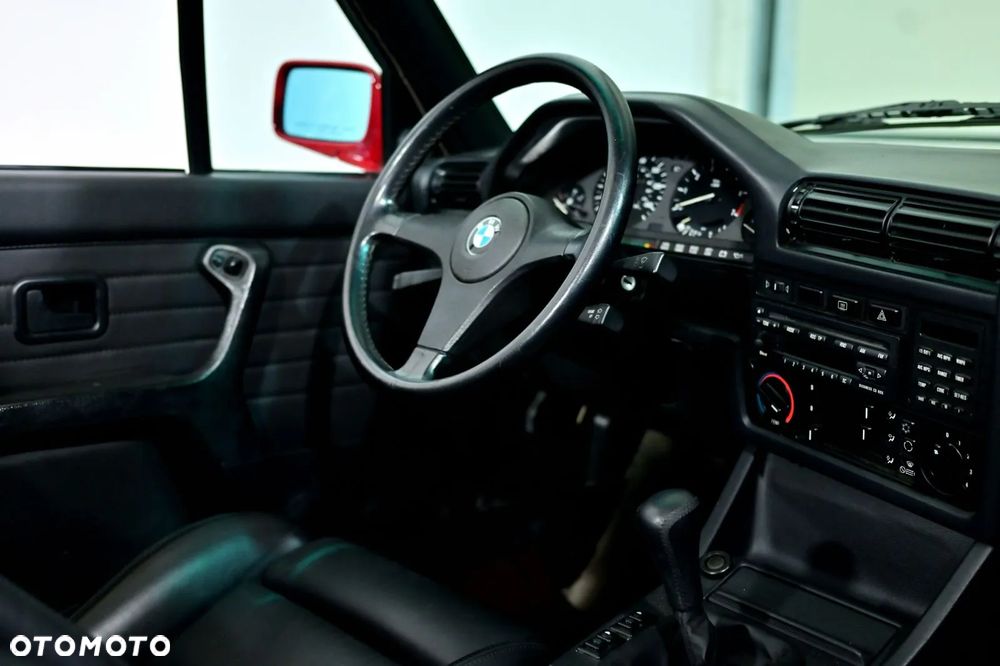 BMW Seria 3 325i - 39