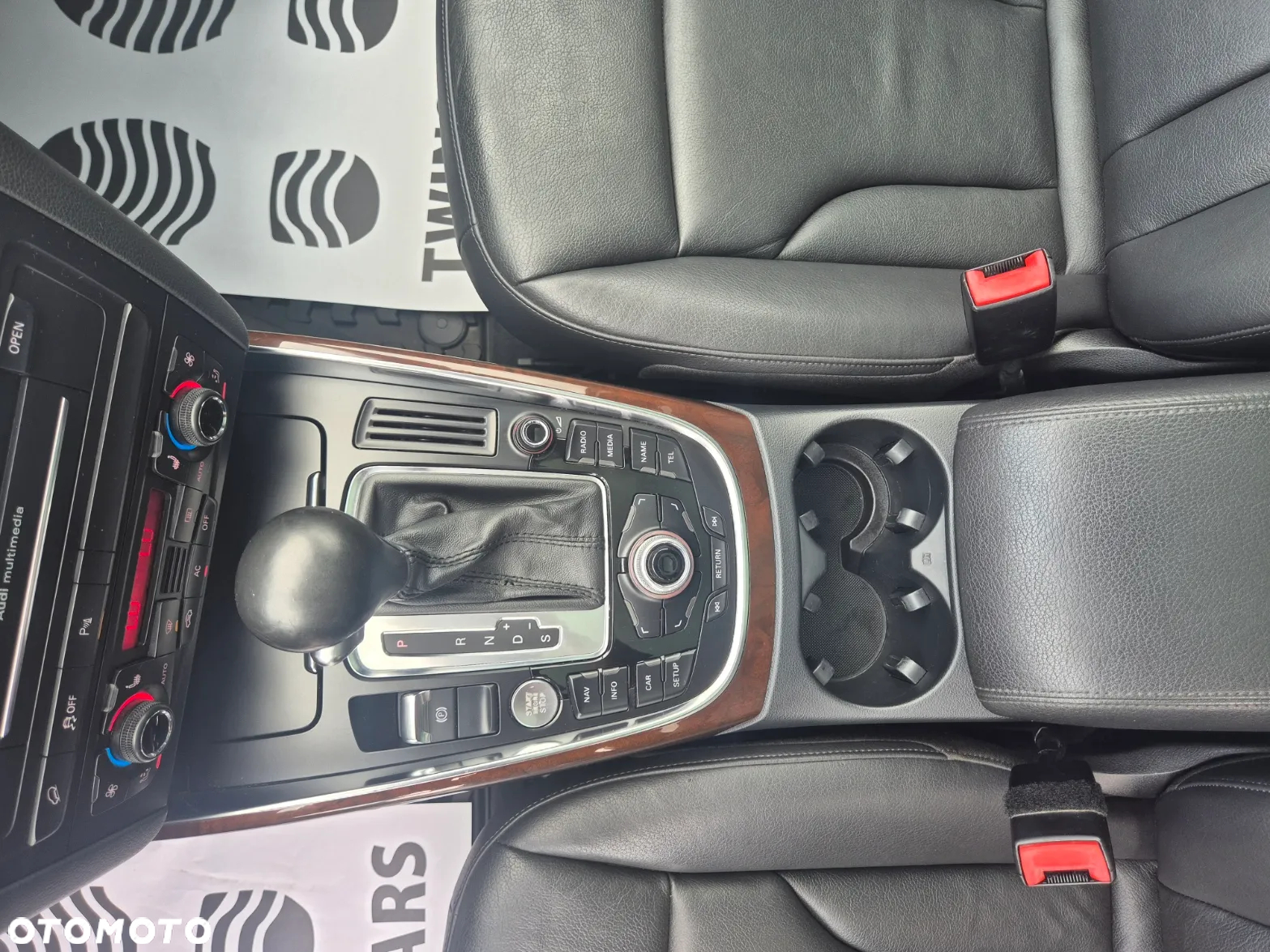 Audi Q5 3.2 FSI Quattro S tronic - 28
